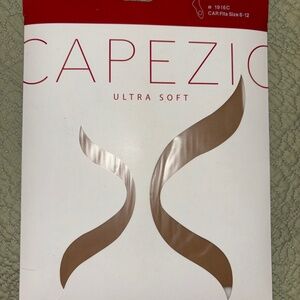 Girl’s Capezio transition foot dance tights, caramel color, size 8-12